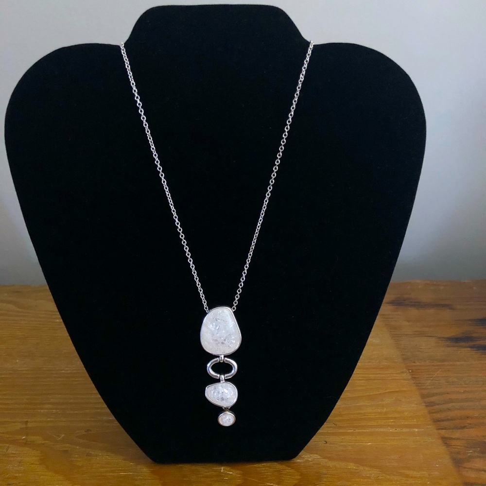 NWOT Smoky White Triple Stone Pendant Necklace